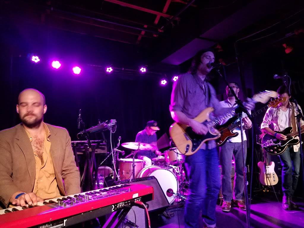 Turf Club | restaurant | 1601 University Ave W, St Paul, MN 55104, USA | 6516470486 OR +1 651-647-0486