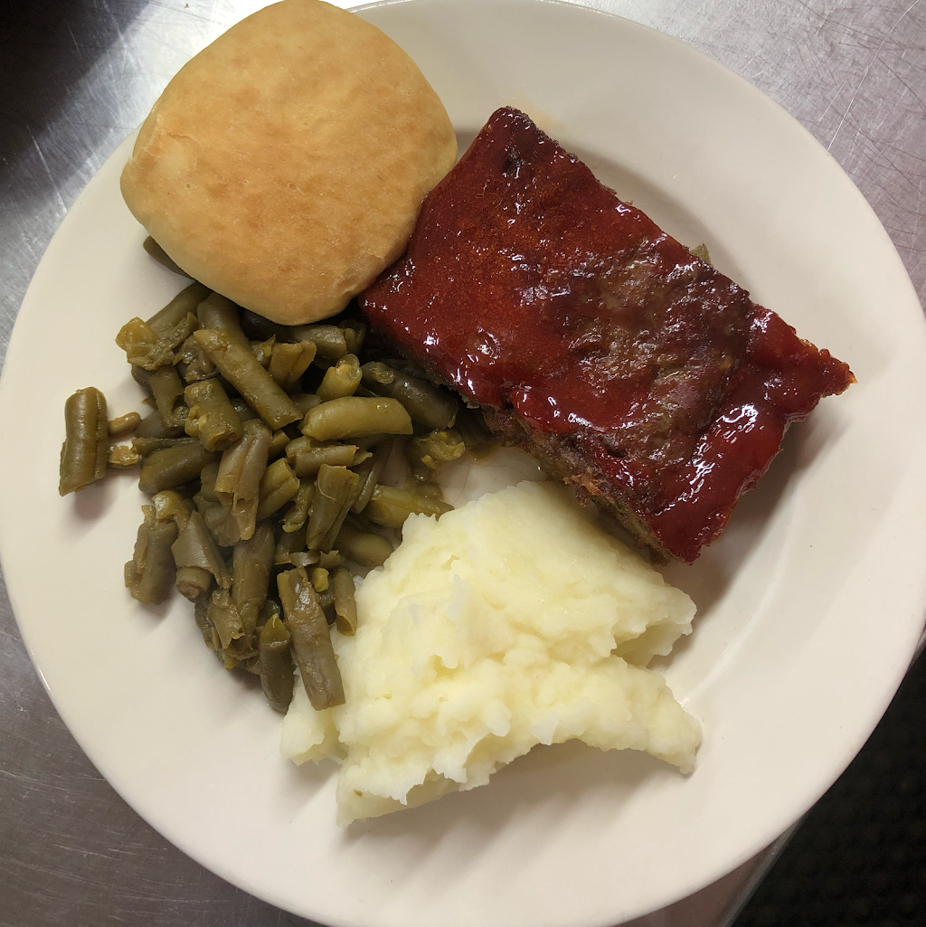 Possum Creek Restaurant | restaurant | 3267 Rockhold Rd, Bluff City, TN 37618, USA | 4235383337 OR +1 423-538-3337