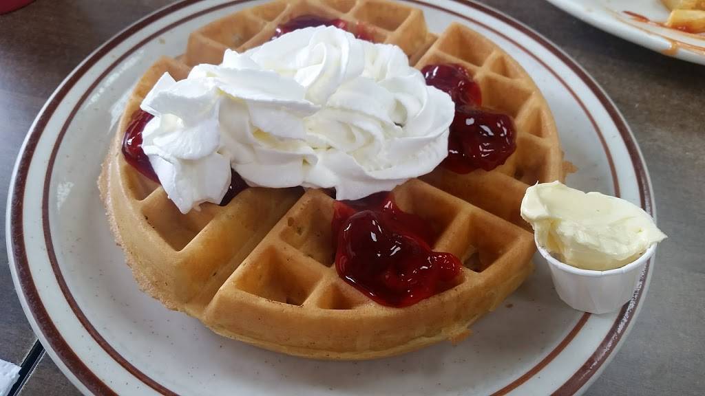 Tinas Place | restaurant | 1002 Flushing Ave, Brooklyn, NY 11206, USA | 7184976890 OR +1 718-497-6890