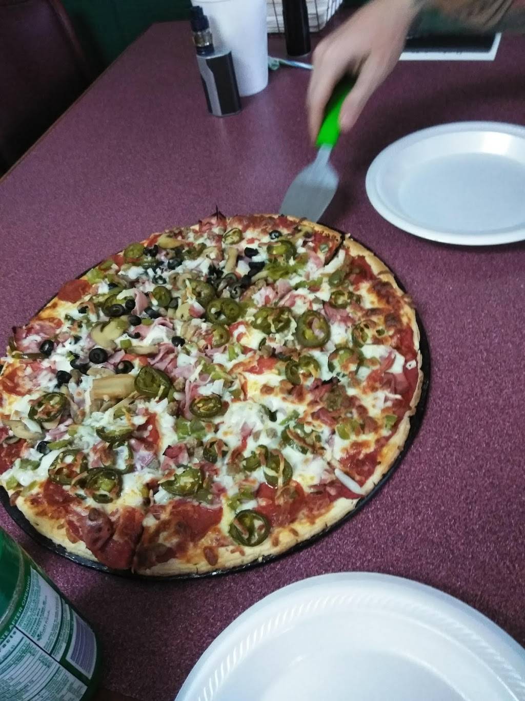 Champs Sports Bar & Grill | restaurant | 103 W Main St, Harleyville, SC 29448, USA | 8434627001 OR +1 843-462-7001