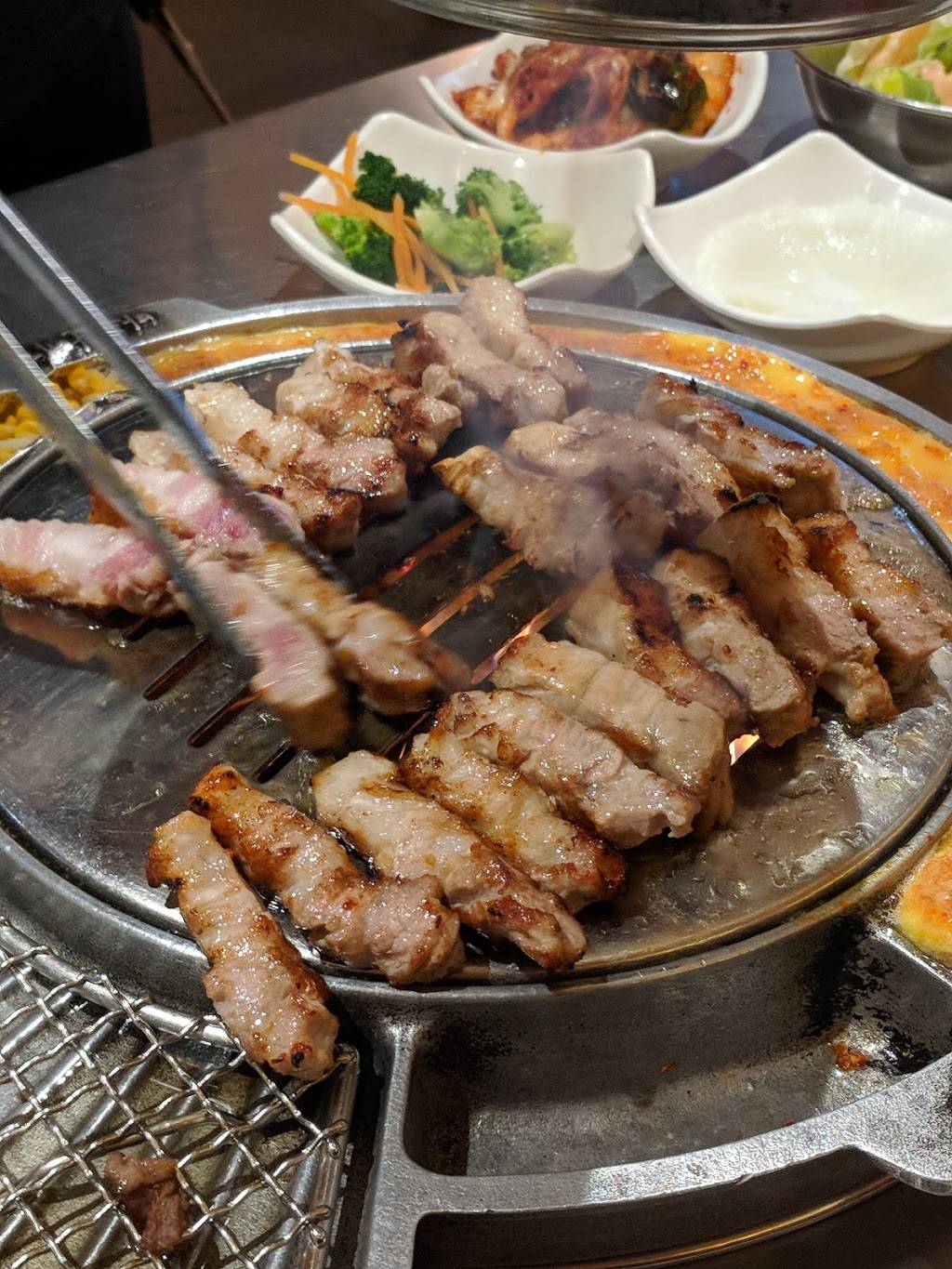 Jjang Cooks | restaurant | 136-71 Roosevelt Ave, Flushing, NY 11354, USA | 7184606200 OR +1 718-460-6200