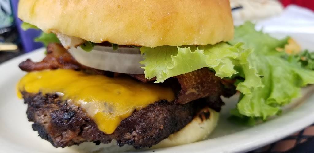 18 On The Rocks | restaurant | 2405 Gulf Blvd, Indian Rocks Beach, FL 33785, USA | 7275965633 OR +1 727-596-5633