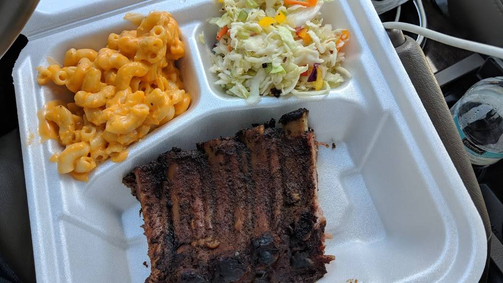 Big Boar BBQ George Street | restaurant | 1600 George St, La Crosse, WI 54603, USA | 6087901877 OR +1 608-790-1877