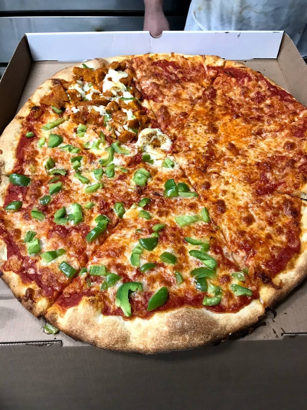 Glen Oaks Pizzeria | restaurant | 259-21 Union Tpke, Glen Oaks, NY 11004, USA | 7189621220 OR +1 718-962-1220