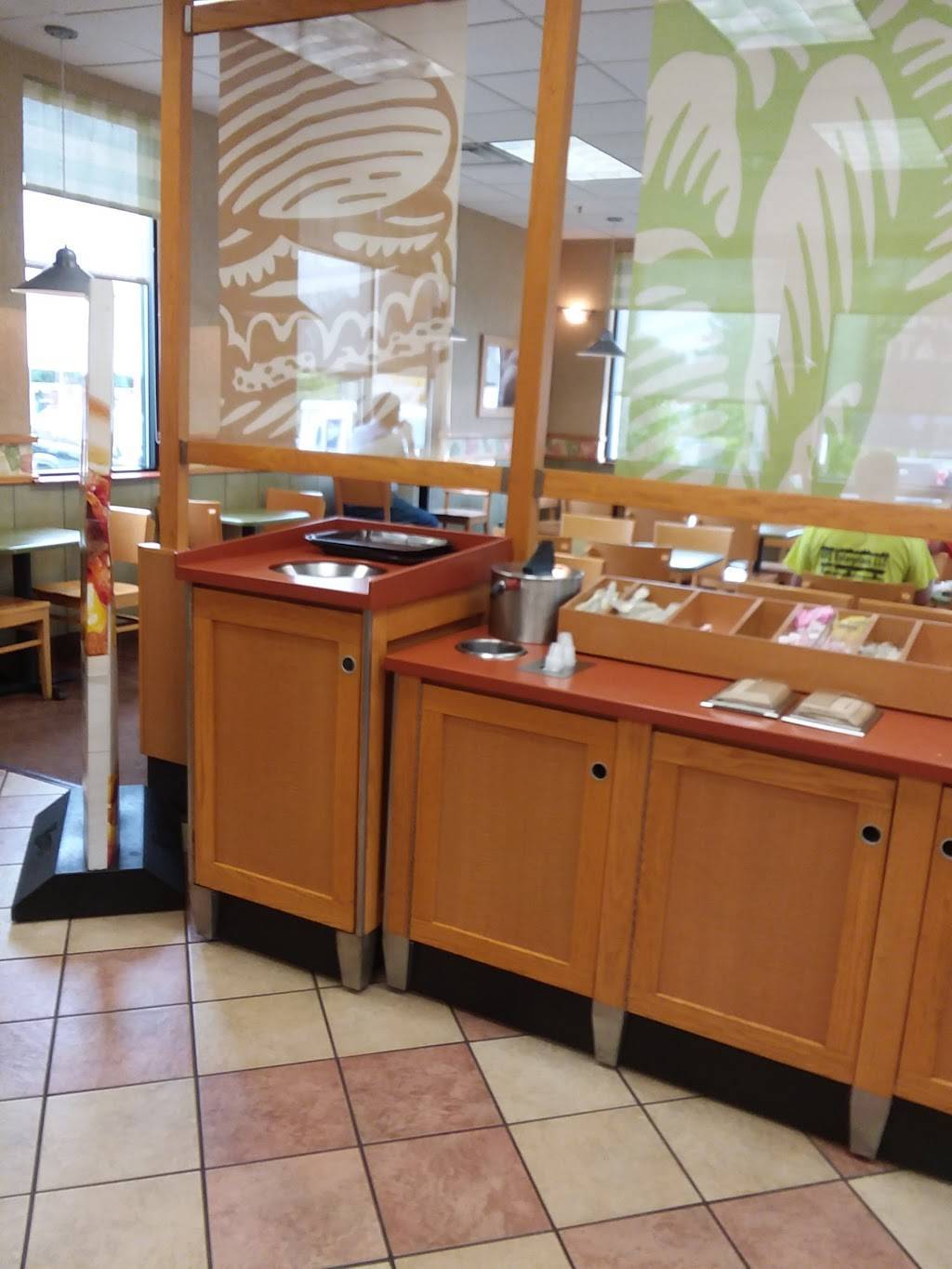 Wendys | restaurant | 1075 Township Line Rd, Phoenixville, PA 19460, USA | 6109179985 OR +1 610-917-9985