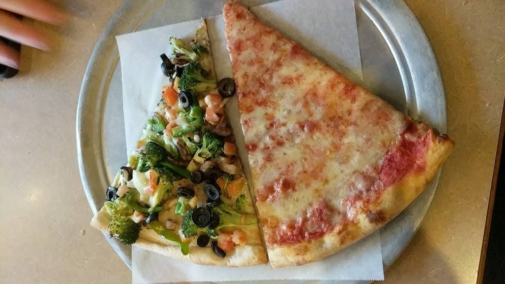 Johns Pizzeria | restaurant | 83-40 Parsons Blvd, Jamaica, NY 11432, USA | 7185231381 OR +1 718-523-1381