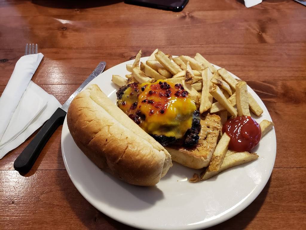 Doug’s Diner | restaurant | 801 9th St, Greeley, CO 80631, USA | 9705155380 OR +1 970-515-5380