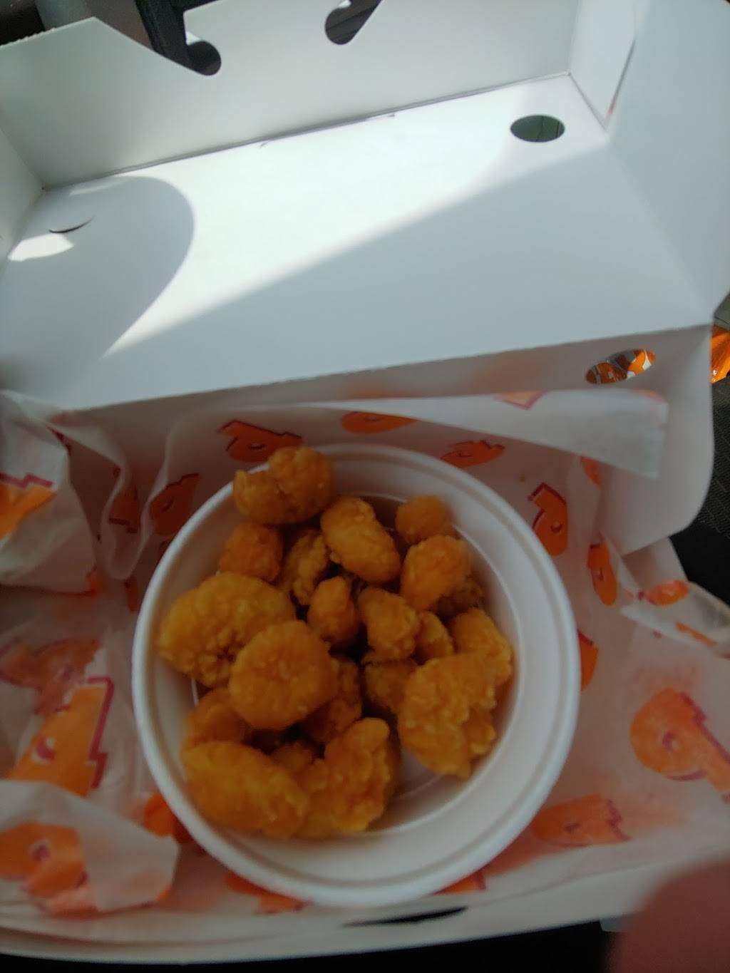 Popeyes Louisiana Kitchen | restaurant | 4324 W Saginaw Hwy, Lansing, MI 48917, USA | 5177963153 OR +1 517-796-3153