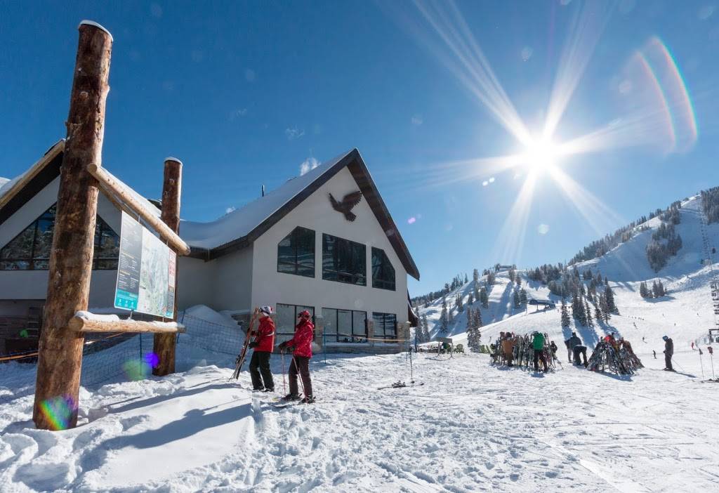 Roundhouse | restaurant | 12000 Big Cottonwood Canyon Rd building 14, Solitude, UT 84121, USA | 8015341400 OR +1 801-534-1400