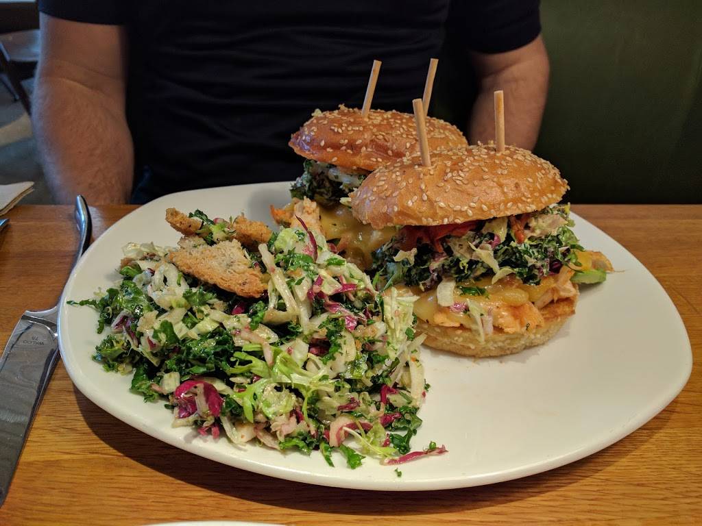 Northstar Cafe at Liberty Center | restaurant | 7610 Sloan Way, Liberty Township, OH 45069, USA | 5137590033 OR +1 513-759-0033