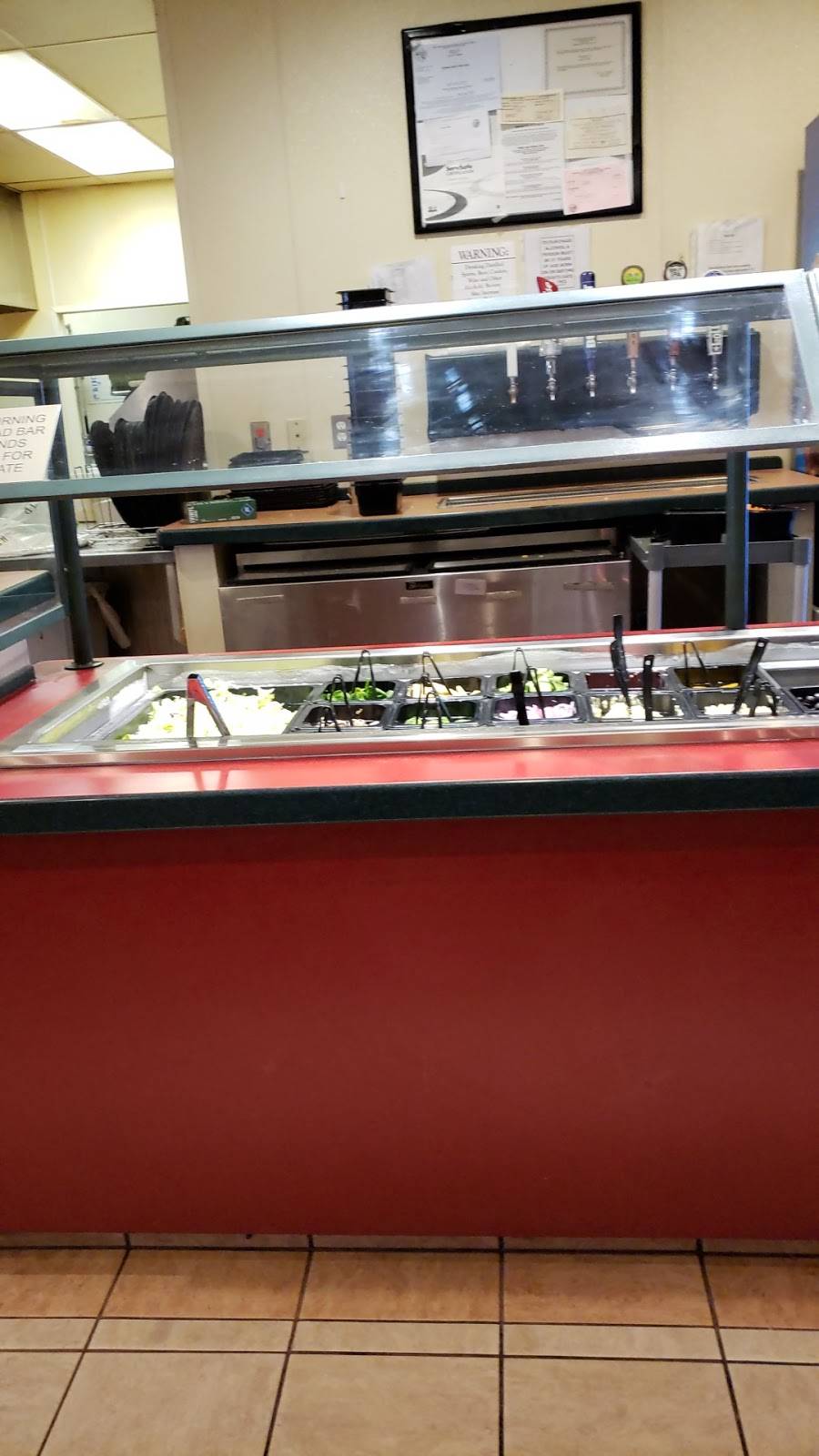 Round Table Pizza | meal delivery | 202 9th St, Marysville, CA 95901, USA | 5307401112 OR +1 530-740-1112