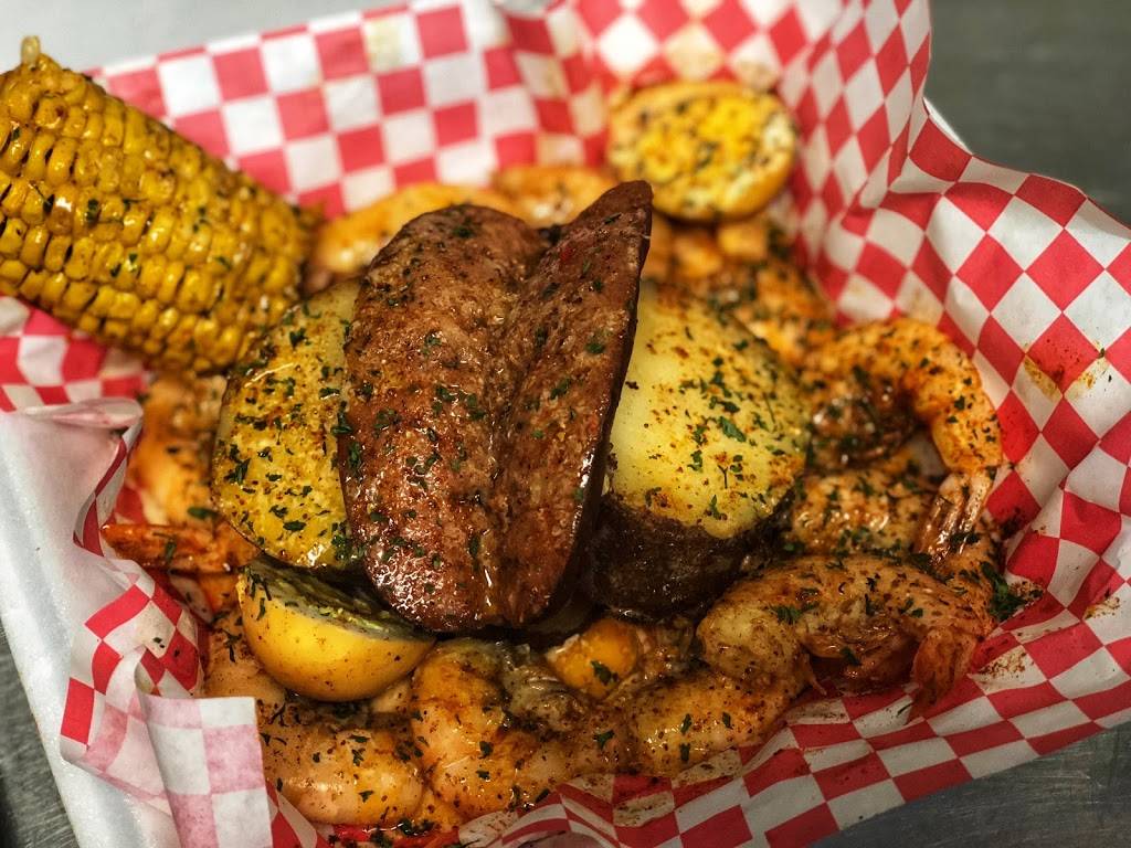 Nolas Cajun Po Boys & Seafood In The Meadowbrook Golf Club | restaurant | 3200 NW 98 St, Gainesville, FL 32606, USA | 3526726752 OR +1 352-672-6752