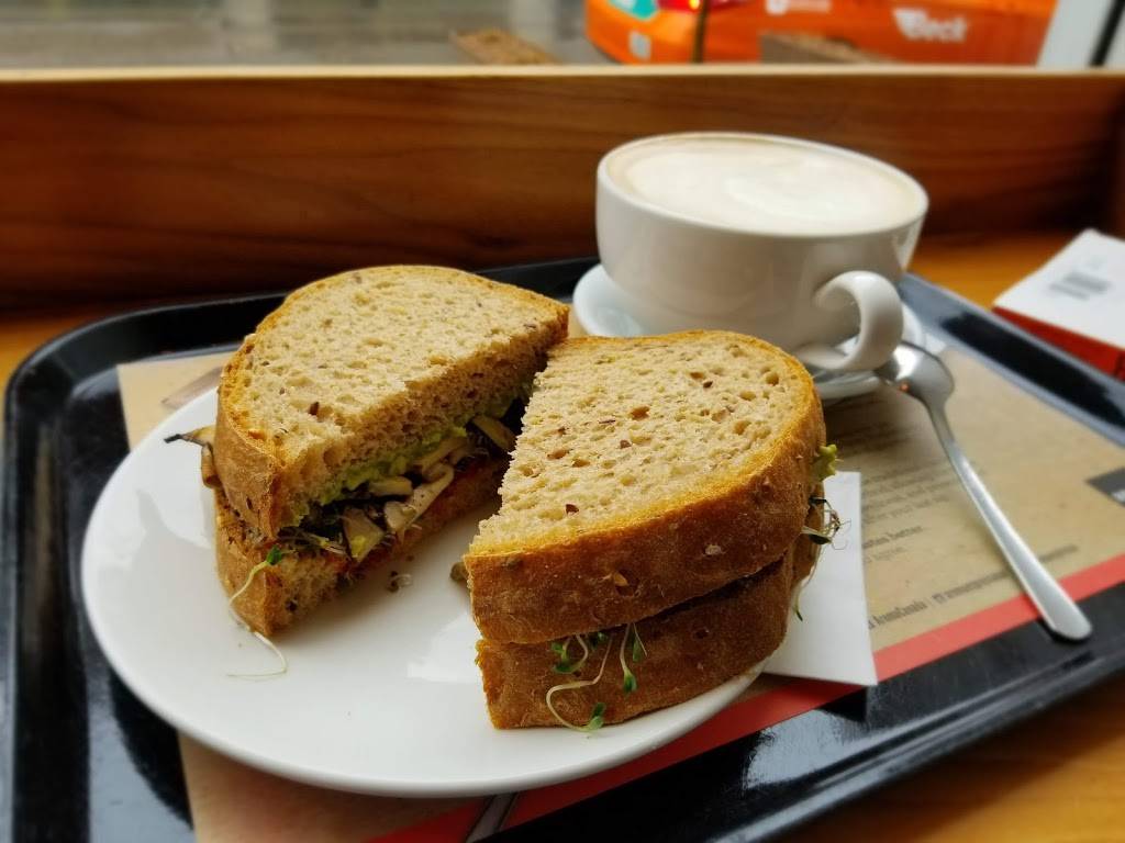 aroma espresso bar | cafe | 1407 Yonge St, Toronto, ON M4T 1Y7, Canada | 4163534555 OR +1 416-353-4555