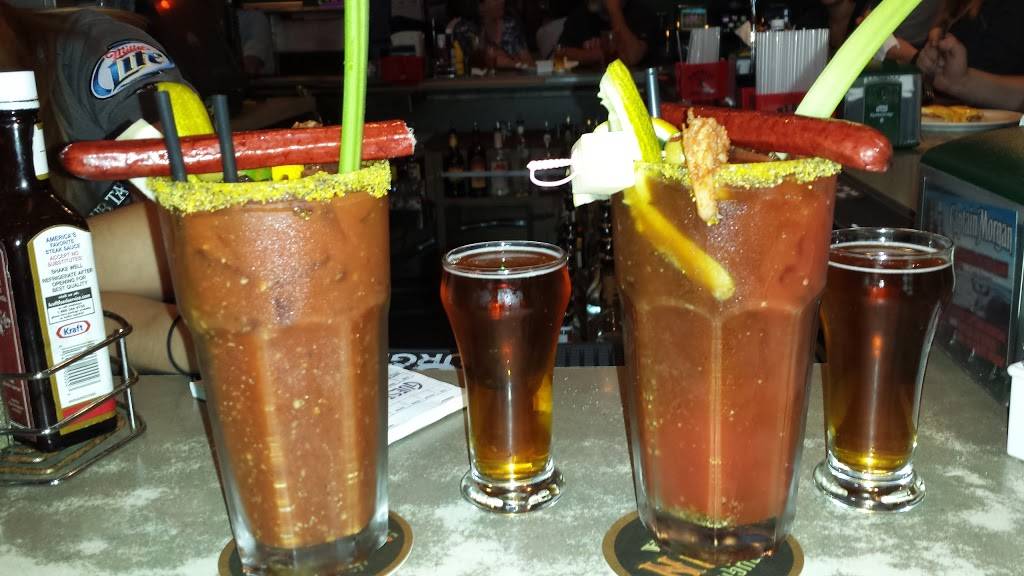 Club Tavern | restaurant | 1915 Branch St, Middleton, WI 53562, USA | 6088363773 OR +1 608-836-3773