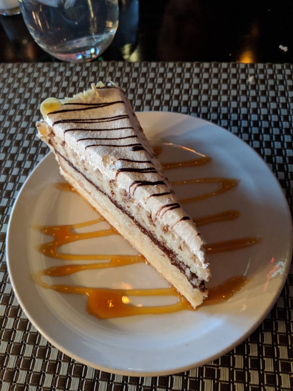 Tommys Place | restaurant | 2827 E Bell Rd, Phoenix, AZ 85032, USA | 6023686113 OR +1 602-368-6113