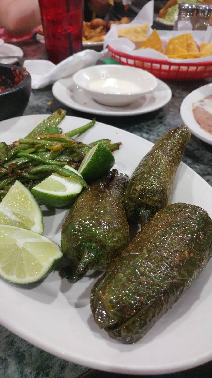 El Molcajete Mexican Restaurant | restaurant | 1308 Hillsboro Blvd, Manchester, TN 37355, USA | 9317286250 OR +1 931-728-6250