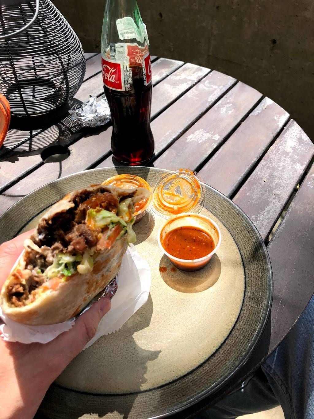 Taqueria El Heredero | restaurant | 3222 W Armitage Ave, Chicago, IL 60647, USA | 3122672431 OR +1 312-267-2431