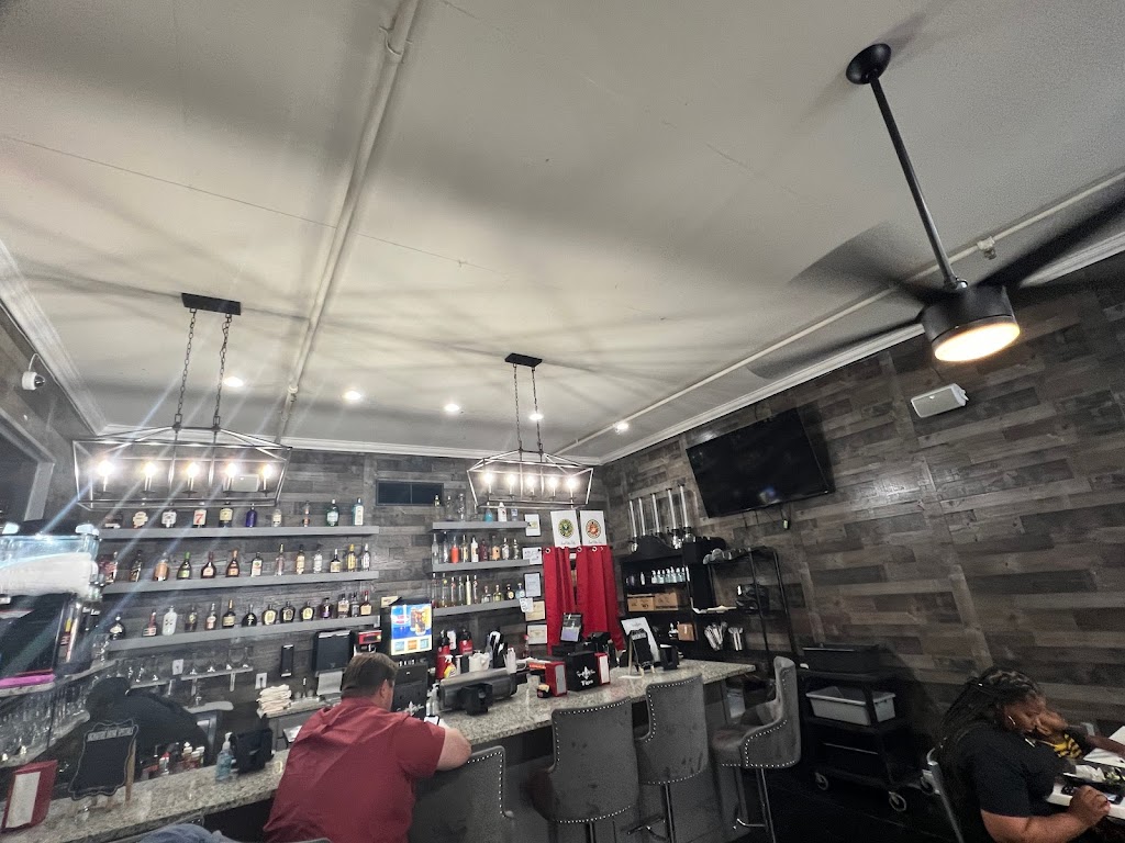 Signature Southern Bistro | restaurant | 110 Main St, New Roads, LA 70760, USA | 2256386900 OR +1 225-638-6900