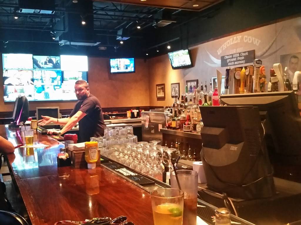 Flips Patio Grill | restaurant | 6580, 6613 Fossil Bluff Dr, Fort Worth, TX 76137, USA | 8178474424 OR +1 817-847-4424