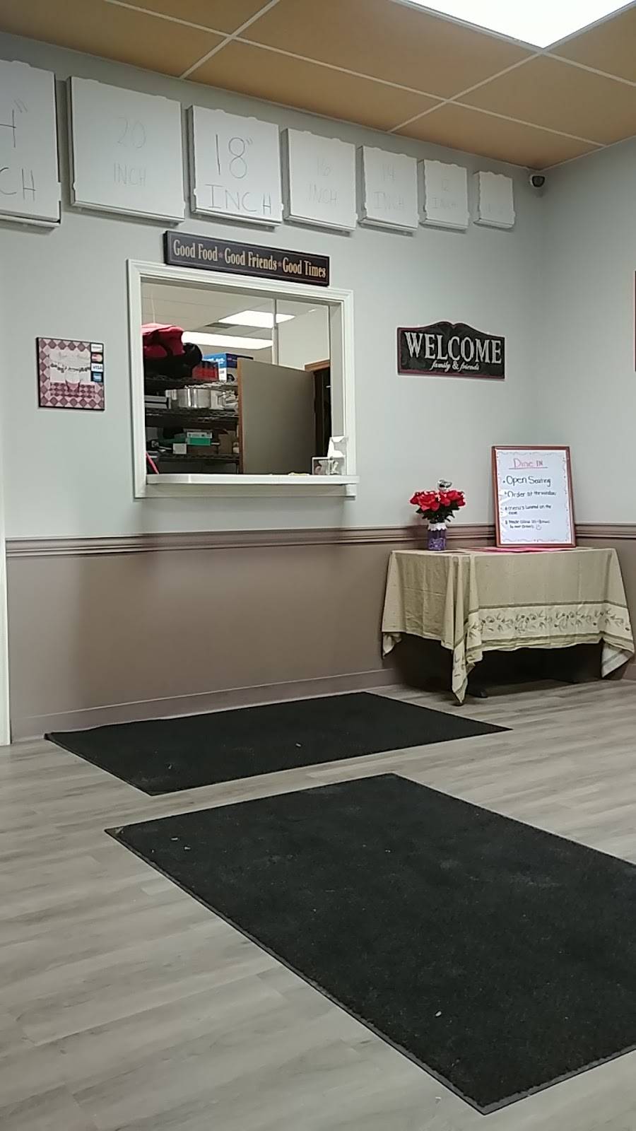 Geraces Pizzeria | restaurant | Waterford Mills Plaza, 65529 Indiana 15, Goshen, IN 46526, USA | 5745350011 OR +1 574-535-0011