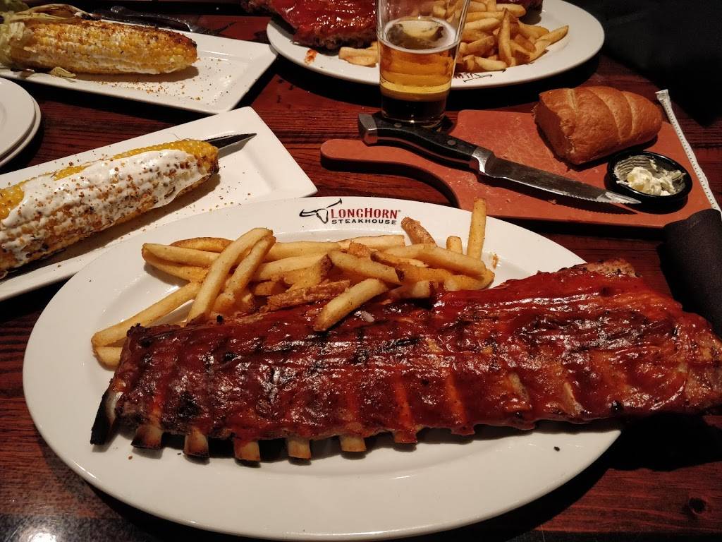 LongHorn Steakhouse | meal takeaway | 4820 E Southport Rd, Indianapolis, IN 46237, USA | 3177837600 OR +1 317-783-7600
