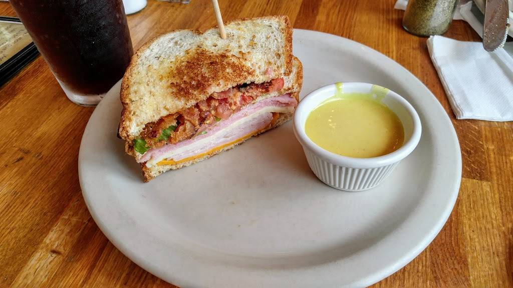 Raffertys of Memphis | restaurant | 4542 Poplar Ave, Memphis, TN 38117, USA | 9013740096 OR +1 901-374-0096