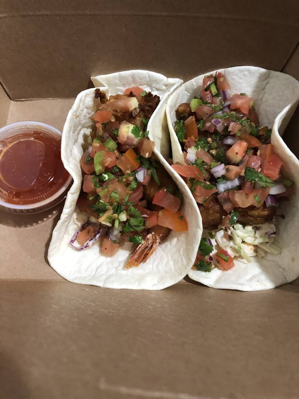 Eat Fish Restaurant | restaurant | 3896 Main St, Bridgeport, CT 06606, USA | 2037249000 OR +1 203-724-9000