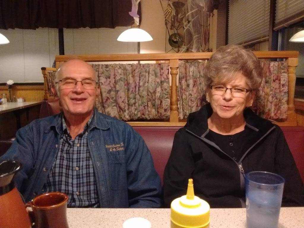 Korner Kitchen | restaurant | W 4890, Co Rd H, Edgar, WI 54426, USA | 7153527424 OR +1 715-352-7424