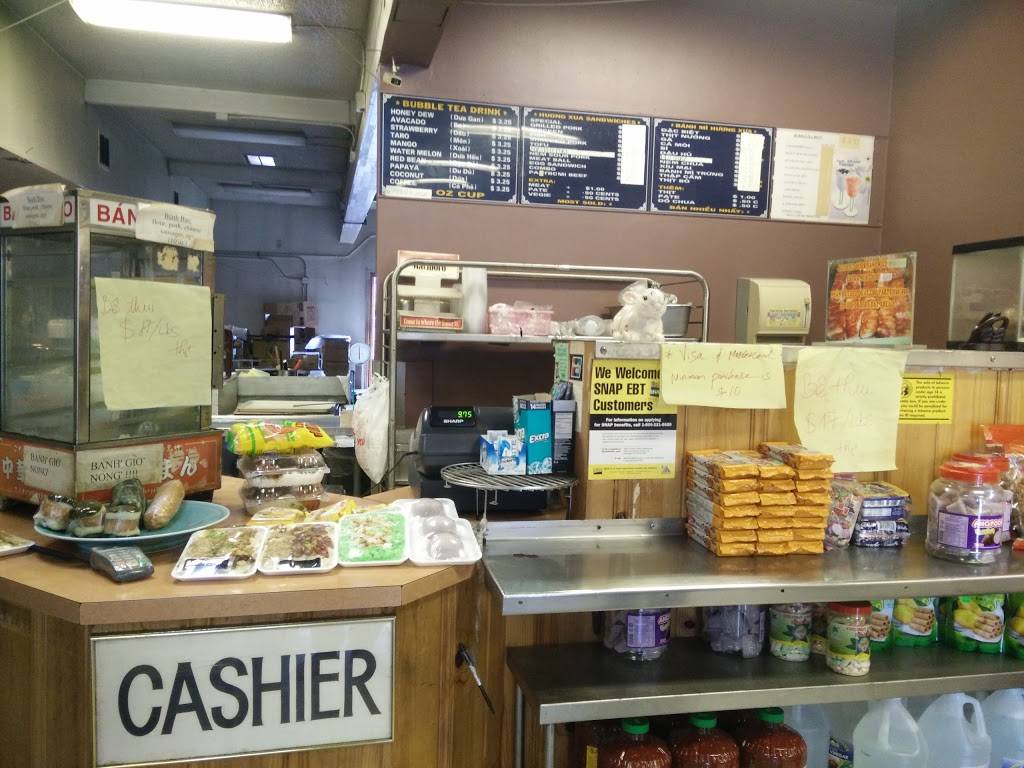 Huong Xua | restaurant | 9629 16th Ave SW, Seattle, WA 98106, USA | 2067668597 OR +1 206-766-8597