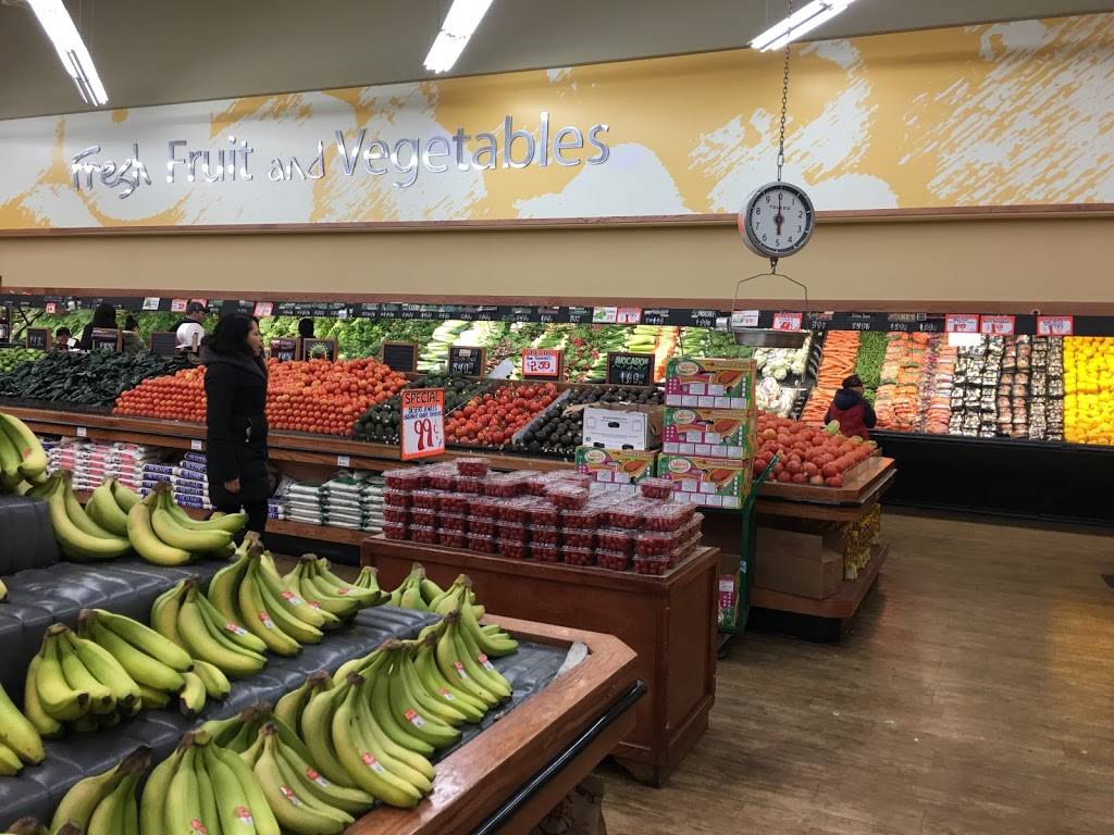 Villa Park Fruit Market | bakery | 302 W N Ave, Villa Park, IL 60181, USA | 6306175252 OR +1 630-617-5252