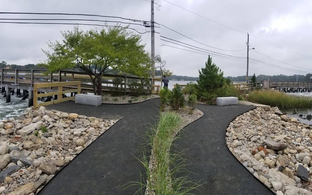 Elviras Market | restaurant | 222 Hillspoint Rd, Westport, CT 06880, USA | 2033418582 OR +1 203-341-8582