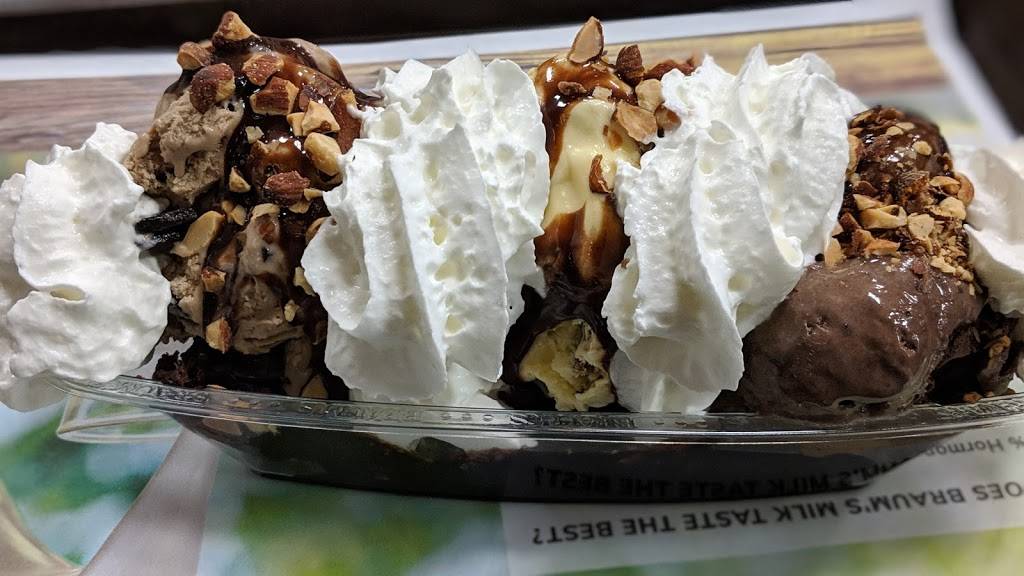 Braums Ice Cream & Burger Restaurant | restaurant | 2305 SE Walton Blvd, Bentonville, AR 72712, USA | 4792739696 OR +1 479-273-9696