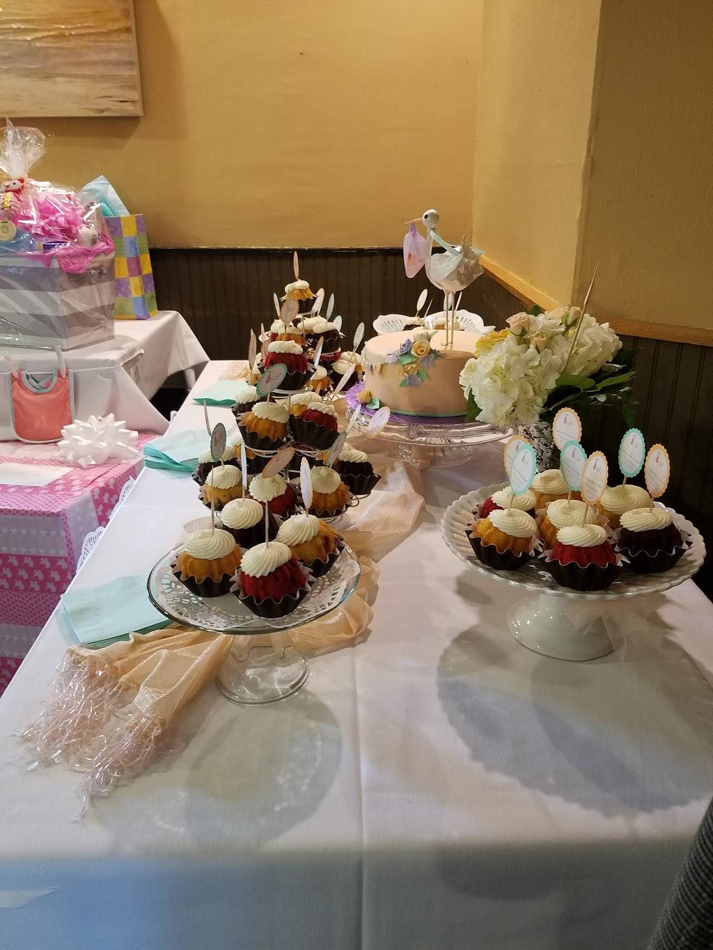 Mama Mias | restaurant | 200 E Hamilton Ave, Campbell, CA 95008, USA | 4083793333 OR +1 408-379-3333