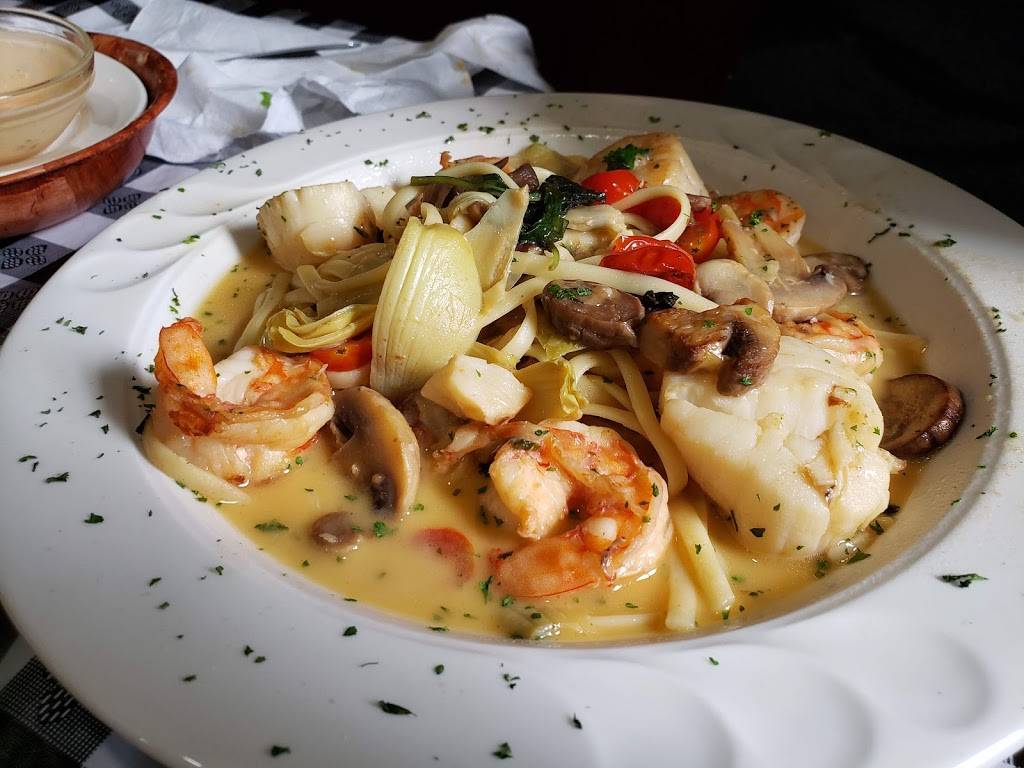 The Family Table | restaurant | 9 Dogwood St, Henry, TN 38231, USA | 7312435117 OR +1 731-243-5117