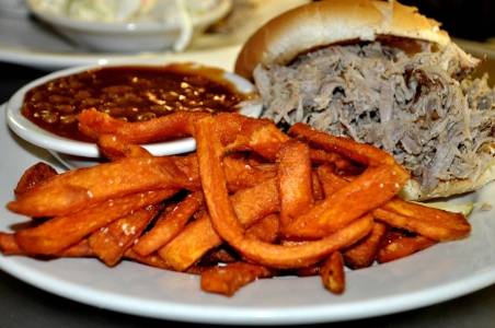 The Pedalin Pig | restaurant | 2968 NC-105 A, Boone, NC 28607, USA | 8283559559 OR +1 828-355-9559