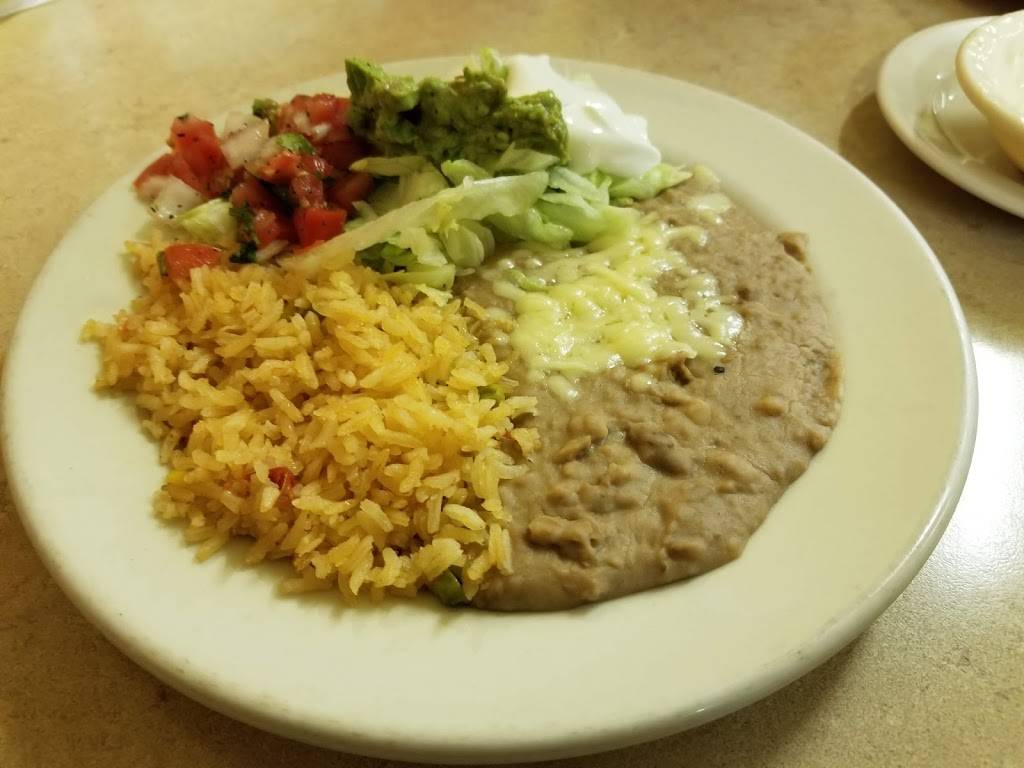 El Cazador Mexican Grill | restaurant | 1901 Cogswell Ave, Pell City, AL 35125, USA | 2053387585 OR +1 205-338-7585