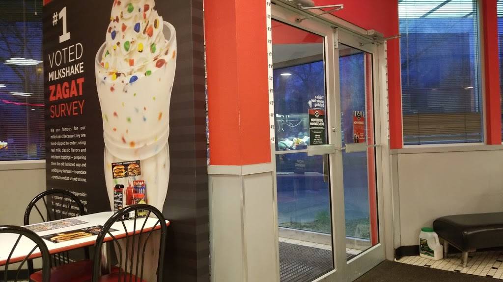 Steak n Shake | restaurant | 7510 W 63rd St, Overland Park, KS 66202, USA | 9132621800 OR +1 913-262-1800