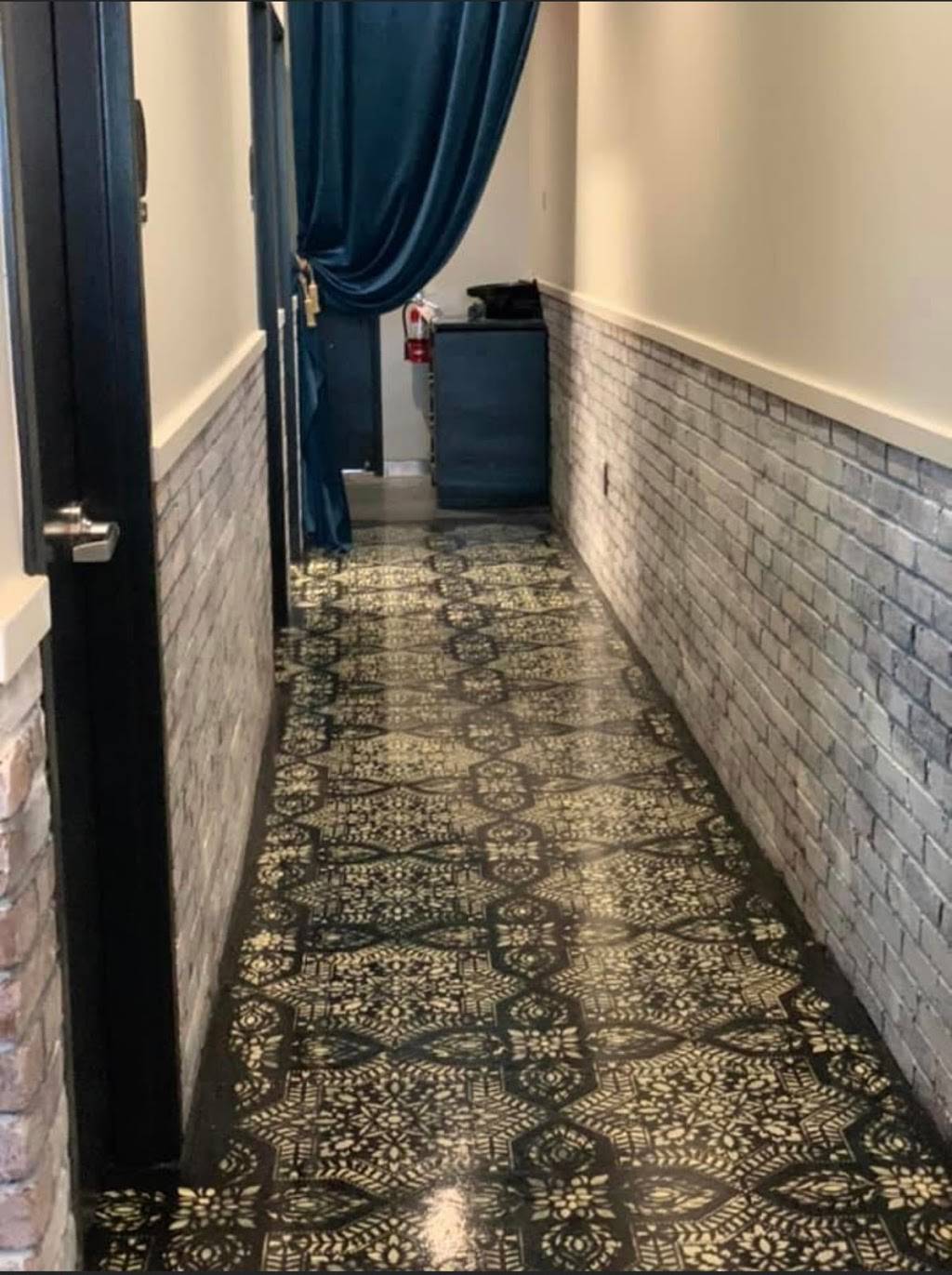 Tap and Vine | restaurant | 6443 Old Monroe Rd Suite 1A, Indian Trail, NC 28079, USA | 7047769597 OR +1 704-776-9597