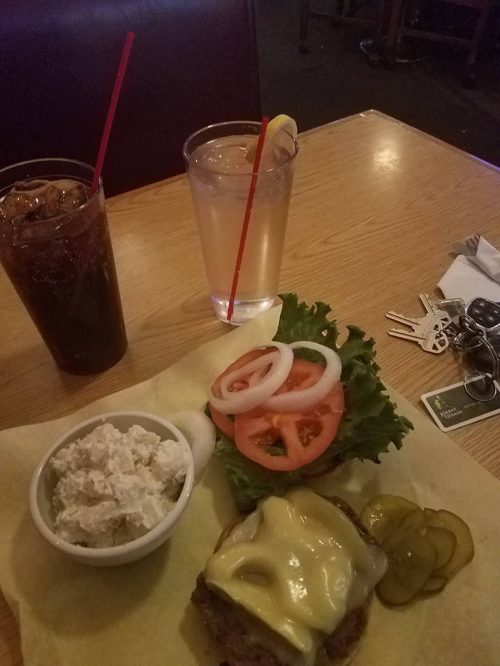 Simpletons Restaurant and Bar | night club | 2639 E Broadway Rd c105, Mesa, AZ 85204, USA | 4808908800 OR +1 480-890-8800