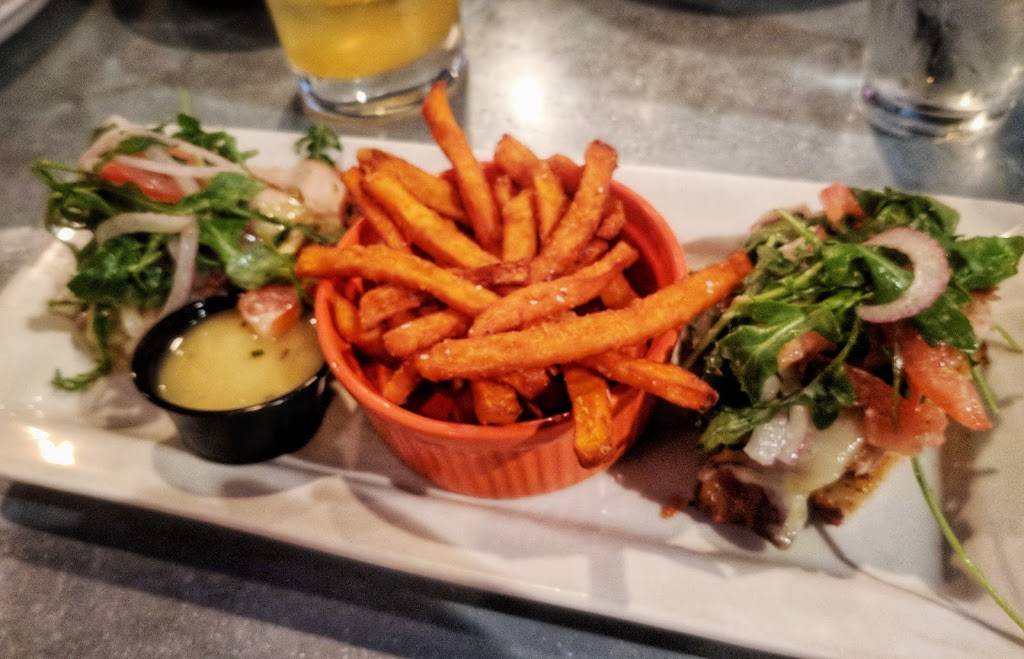 BOOTLEGGERS MODERN AMERICAN SMOKEHOUSE | restaurant | 3375 E Shea Blvd, Phoenix, AZ 85028, USA | 6029964228 OR +1 602-996-4228