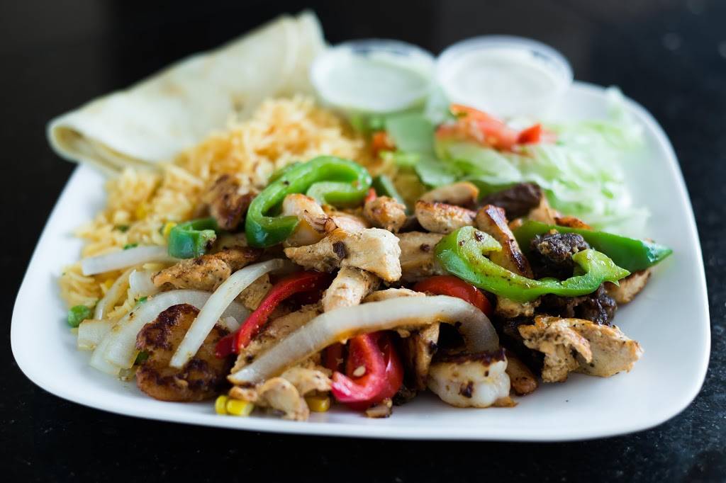 Crown Fried Chicken & Waffle House | restaurant | 3005 Leonardtown Rd, Waldorf, MD 20601, USA | 3015905151 OR +1 301-590-5151