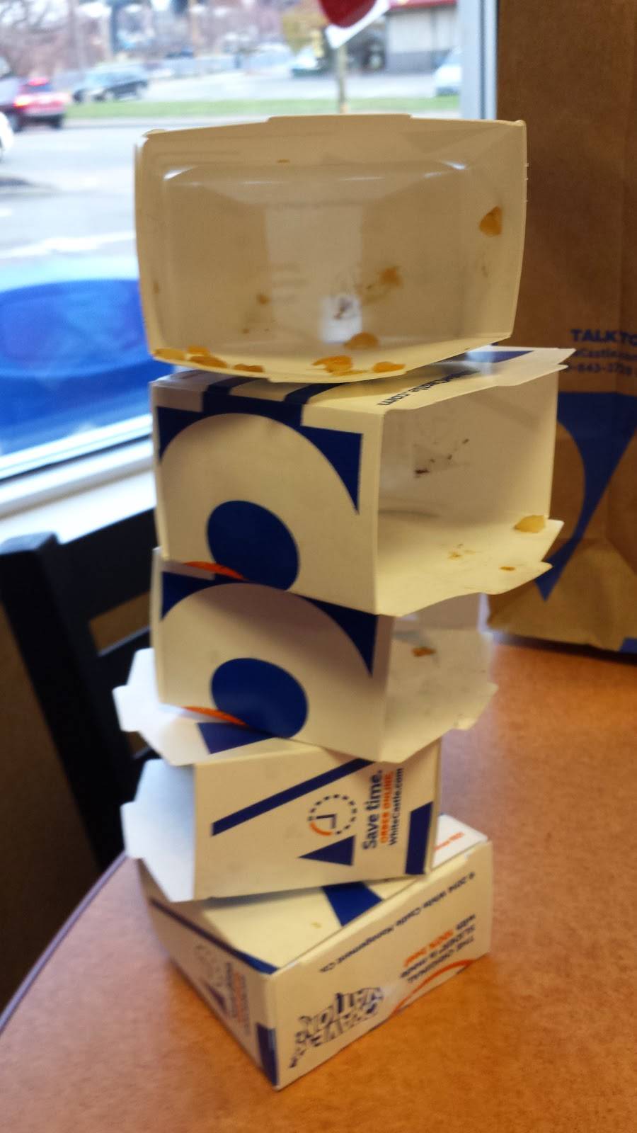 White Castle | restaurant | 596 W 3rd St, Covington, KY 41011, USA | 8594314632 OR +1 859-431-4632