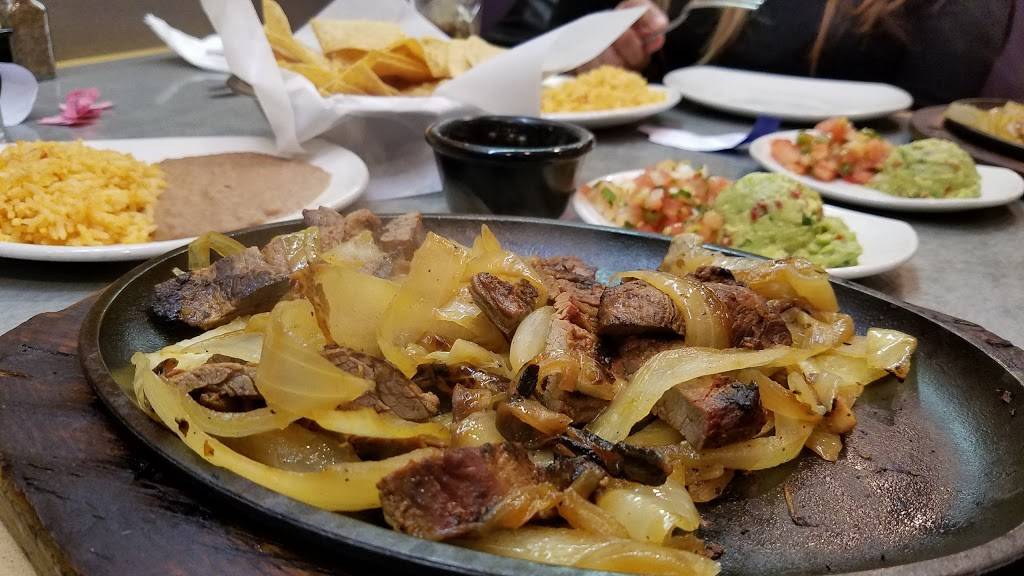 La Margarita | restaurant | 2922 N Belt Line Rd, Irving, TX 75062, USA | 9725701137 OR +1 972-570-1137