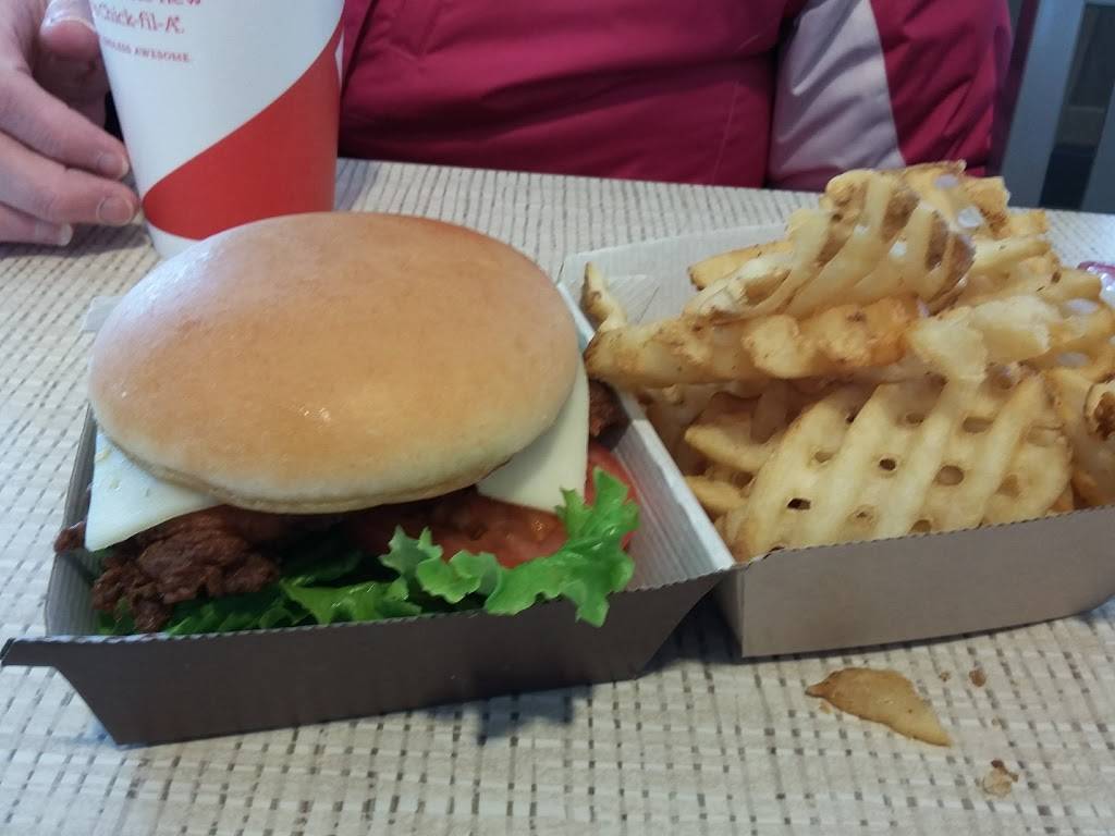 Chick-fil-A | restaurant | 3831 41st Ave Dr, Moline, IL 61265, USA | 3097971605 OR +1 309-797-1605