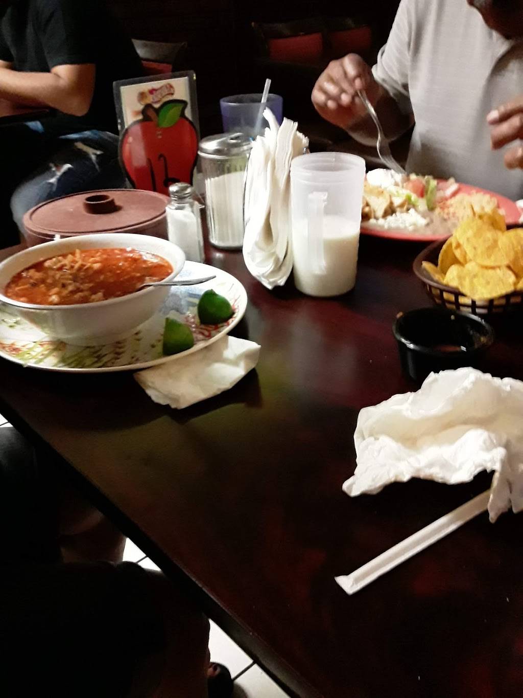 Leslies Taqueria | restaurant | 1251 Kansas Ave, Kansas City, KS 66105, USA | 9132814125 OR +1 913-281-4125