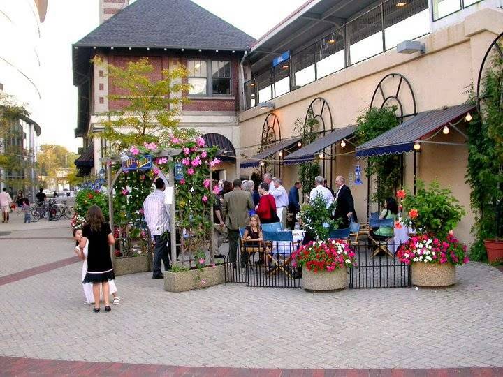 Chefs Station | restaurant | 915 Davis St, Evanston, IL 60201, USA | 8475709821 OR +1 847-570-9821