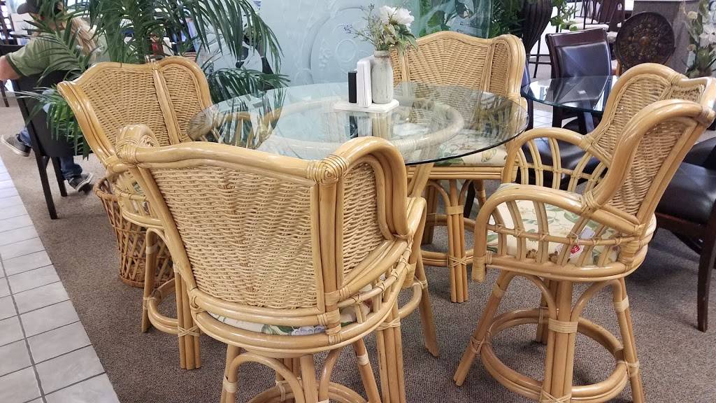 Downtown Mall & Marketplace | shopping mall | 231 S Ridgewood Dr, Sebring, FL 33870, USA | 8634713532 OR +1 863-471-3532