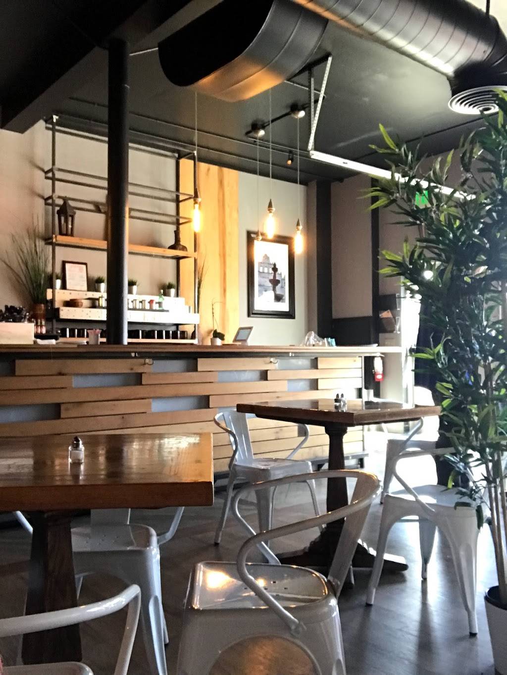 Monses Pupuseria | restaurant | 115 S 25th St, Colorado Springs, CO 80904, USA | 7194730877 OR +1 719-473-0877