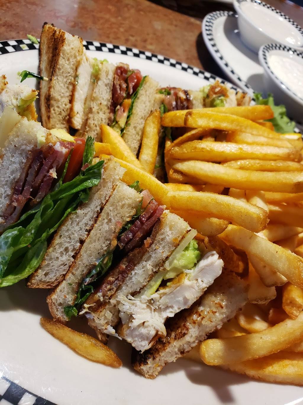 Portland Black Bear Diner | restaurant | 3737 SE 82nd Ave, Portland, OR 97266, USA | 5032068566 OR +1 503-206-8566