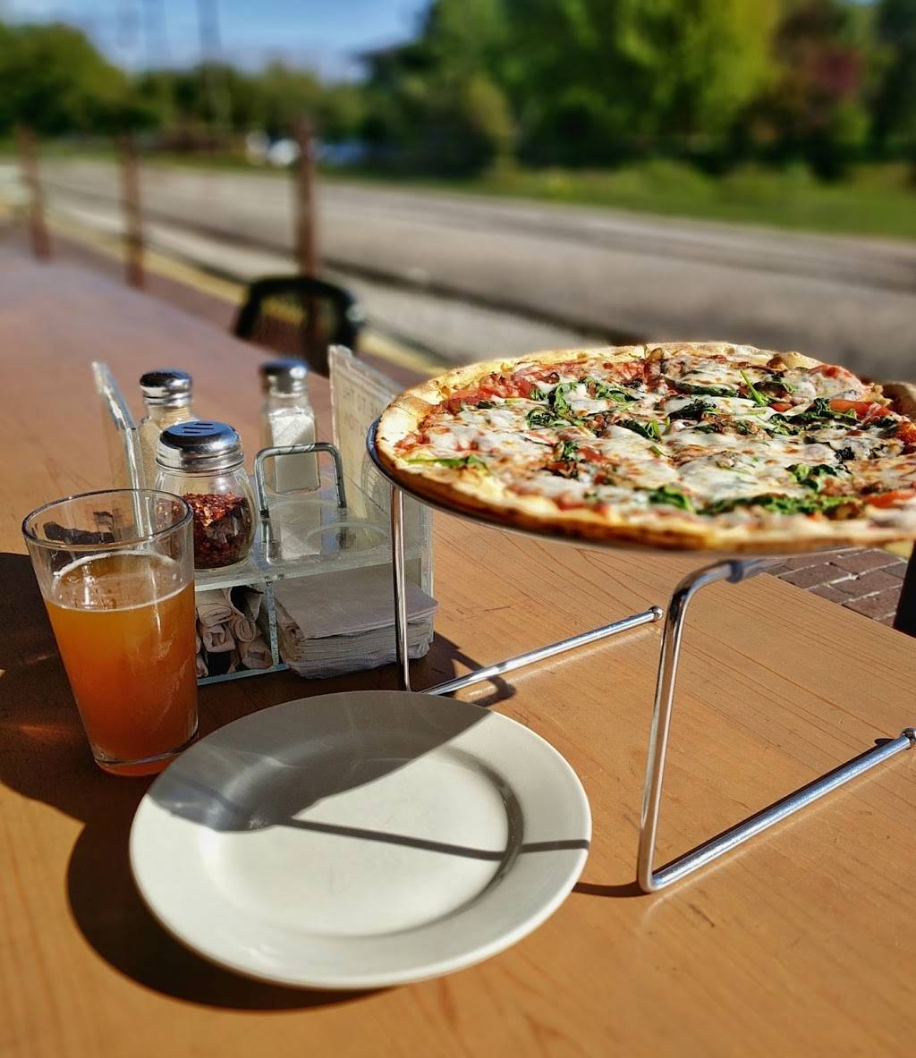 The Filling Station Microbrewery | restaurant | 642 Railroad Pl, Traverse City, MI 49686, USA | 2319468168 OR +1 231-946-8168